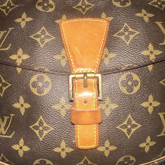 Authentic Louis Vuitton JEUNE FILLE 27 MNG Brown and Tan monogram Crossbody Bag - Picture 3 of 16